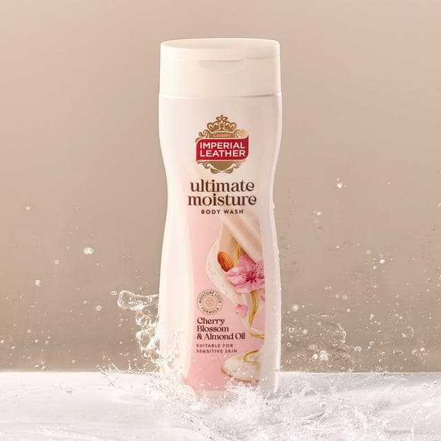 Imperial Leather 225ml Ultimate Moisture Cherry Blossom & Almond Oil Body Wash - gallery image 3