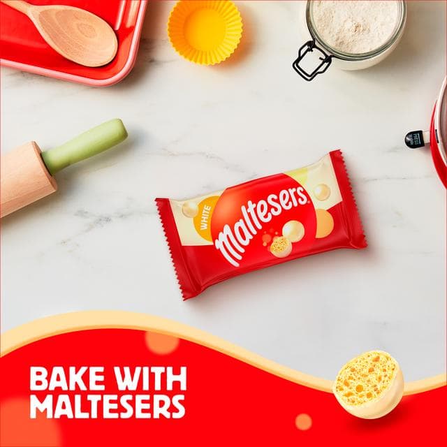 Maltesers White Chocolate & Honeycomb Bag 30g - gallery image 4
