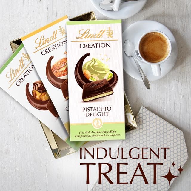 Lindt Creation Dark Pistachio Chocolate Bar 150g - gallery image 3