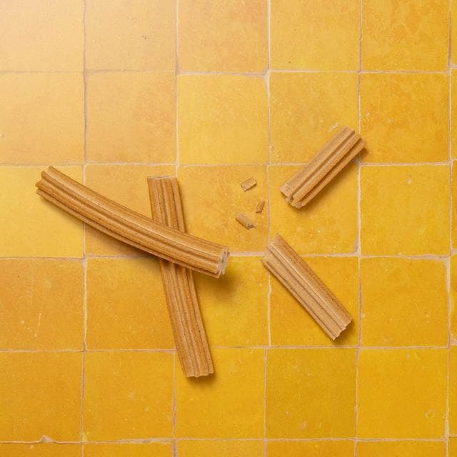 Pooch & Mutt Peanut Butter Vegan Dental Sticks Dog Treats 251g - gallery image 2