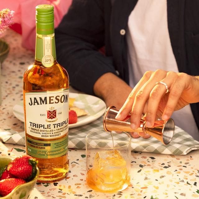 Jameson Triple Triple Blended Irish Whiskey 70cl - gallery image 6