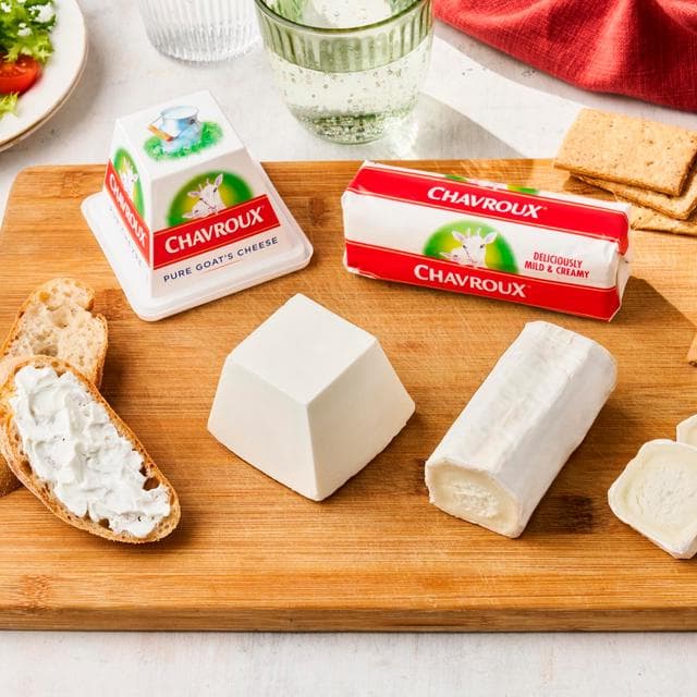 Chavroux 150g Pure Goats Cheese Pyramid - gallery image 3
