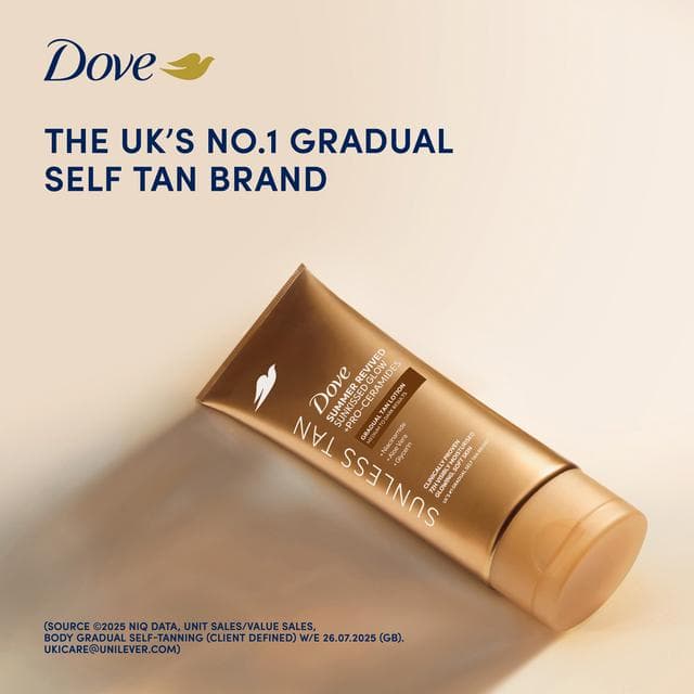 Dove Summer Revived 200ml Sunkissed Glow Medium to Dark Gradual Tan Lotion - gallery image 3
