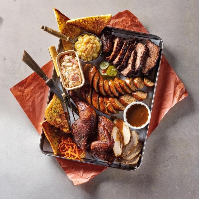 Sainsbury's Discovery 785g Slow Cooked Hot Smoked BBQ Half Chicken, Taste the Difference - gallery image 3