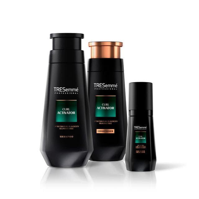 TRESemmé 400ml Curl Activator Shampoo - gallery image 5