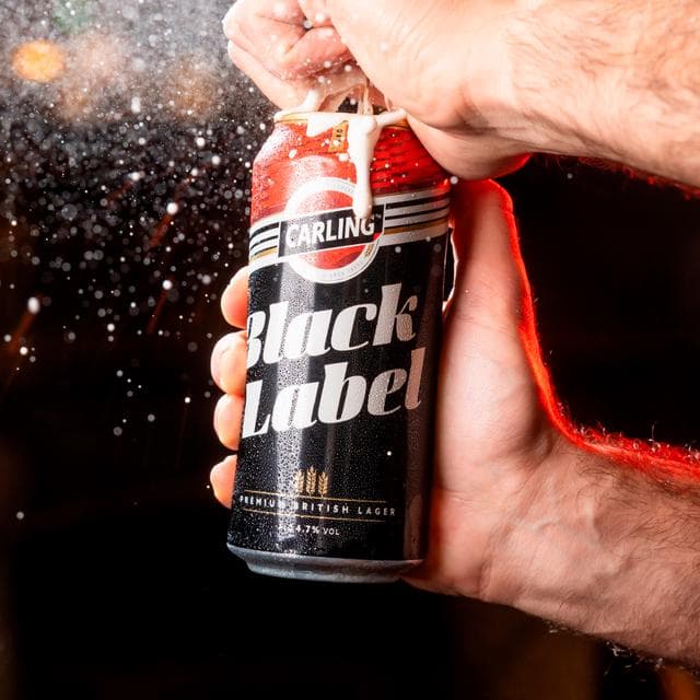 Carling 4 x 568ml Black Label Premium Lager Beer Cans - gallery image 3