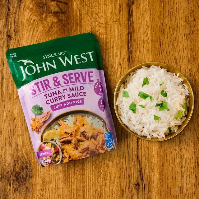 John West 300g MSC Stir & Serve in Mild Curry Sauce Tuna - gallery image 2