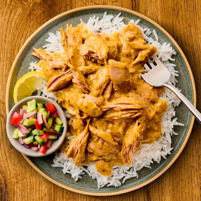 John West 300g MSC Stir & Serve in Mild Curry Sauce Tuna - gallery image 3