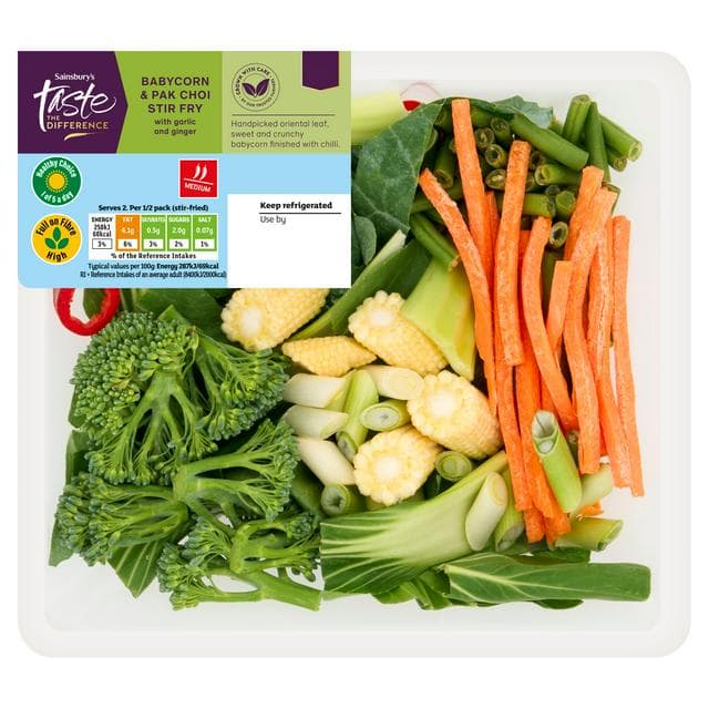 Sainsbury's 220g Babycorn & Pak Choi Stir Fry, Taste the Difference - gallery image 1