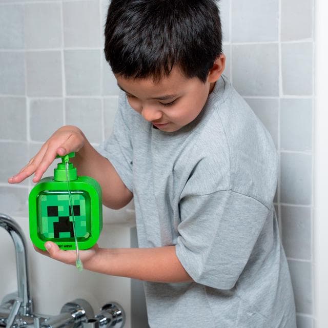 Minecraft 328ml Creeper Body Wash - gallery image 3