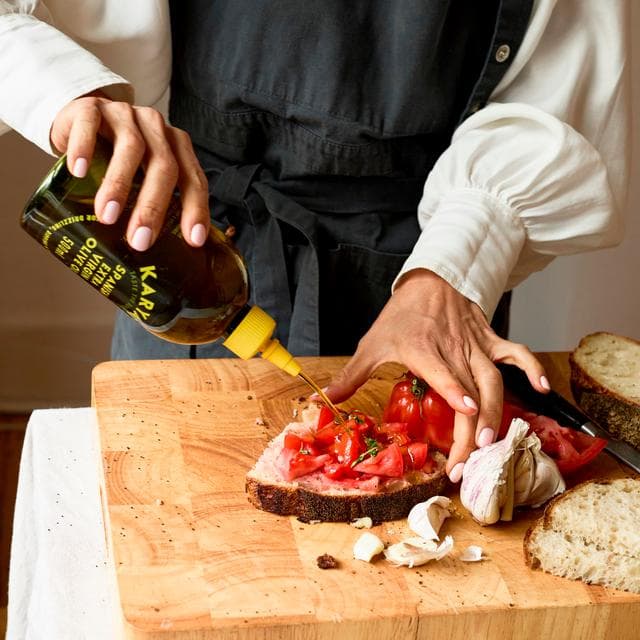 Karyatis 500ml Spanish Extra Virgin Olive Oil - gallery image 3