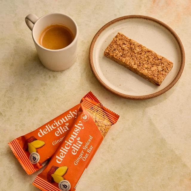Deliciously Ella 3 x 50g Ginger Spiced Oat Bars - gallery image 3