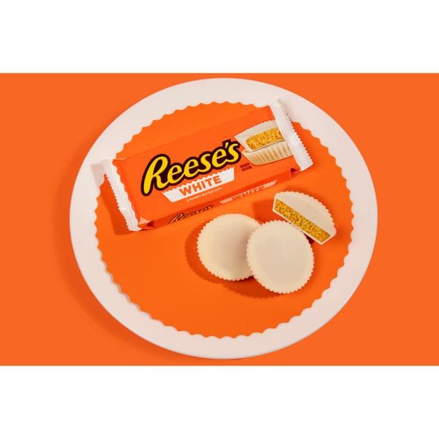 Reese's White 3 x 39g Multipack Chocolate Peanut Butter Cups - gallery image 4