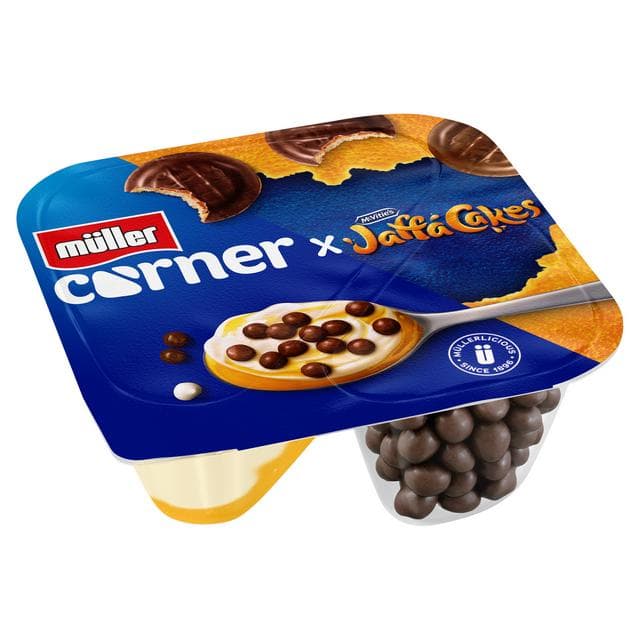 Müller Corner 124g Jaffa Cakes Yoghurt - gallery image 5