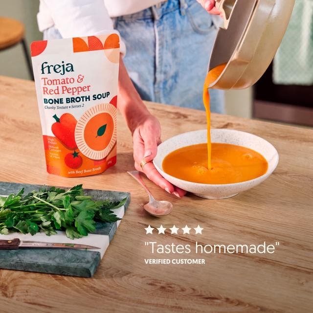 Freja 560g Tomato & Red Pepper Bone Broth Soup - gallery image 3