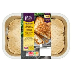 Sainsbury's 420g Creamy Sundried Tomato & Barber's Cheddar Chicken En Croûte, Taste the Difference